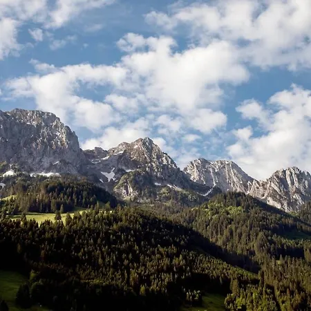 Regent Retreat Villa *