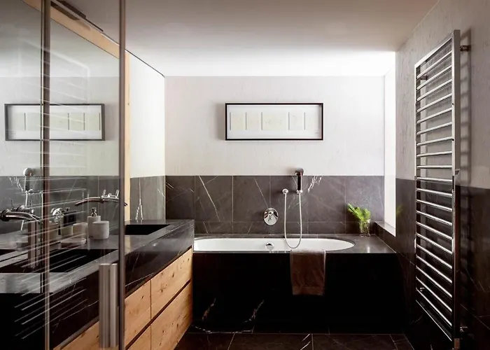 Regent Retreat * Rougemont